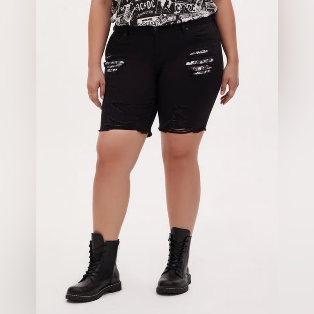 Torrid ACDC Black Distressed Denim Shorts - Size 16